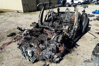 Nová fakta o tragické nehodě Tesly v Texasu: záhada se nekoná