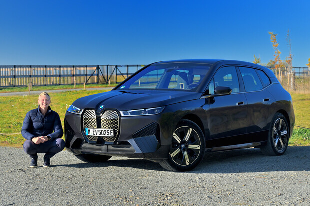 Vyzkoušejte si BMW iX, Audi e-tron nebo Ford Mustang Mach-E na mobileDrinku!