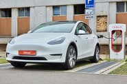 Skončí to někdy? Tesla v Evropě dále strmě klesá, potvrzují data ze Švédska