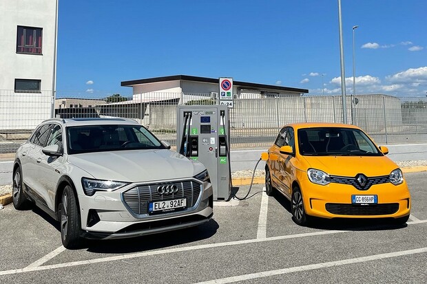 S elektrickým Audi e-tron 5 800 km po Evropě. Jak si vedlo?