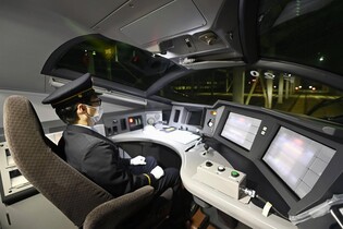 Japan East Railway svezla novináře v autonomním shinkansenu