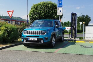 Reálná spotřeba benzínu a elektrický dojezd plug-in hybridu Jeep Renegade 4xe
