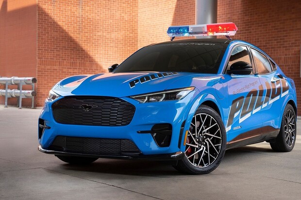 New York jde elektromobilitě naproti. Tamní policie dostala 184 elektrických Mustangů