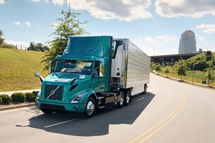 Volvo výrazně prodloužilo dojezd svých elektrických kamionů
