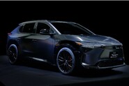 Toyota bZ4X GR Sport je ideálním sportovním SUV na baterky. Ukázala se v Tokiu