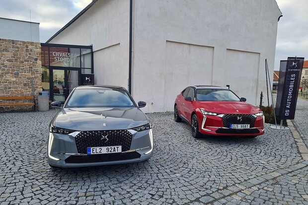 DS uvádí novou hybridní motorizaci s výkonem 136 koní a dvě nové výbavy