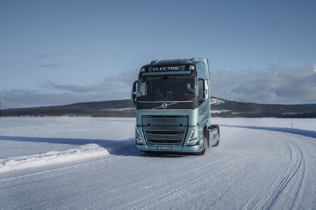 Volvo představuje nový bezpečnostní prvek pro elektrické tahače