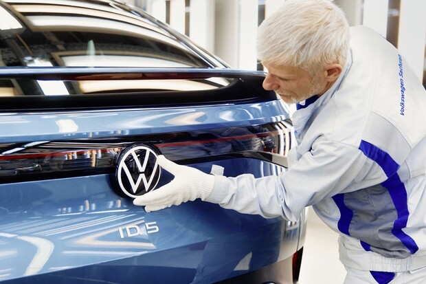 Volkswagen investuje 17 miliard korun do mexické továrny, aby mohla vyrábět e-auta
