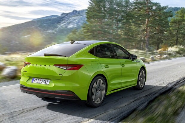 Škoda Enyaq Coupé iV je tady. O milimetry ani litry se nebojte, bude jich dost