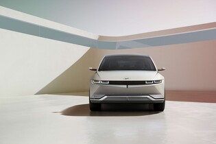 Hyundai chystá další elektrickou bombu. Už za měsíc dorazí Ioniq 3