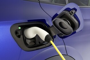 Září 2025 se zapíše jako historický milník v prodejích elektrifikovaných vozů