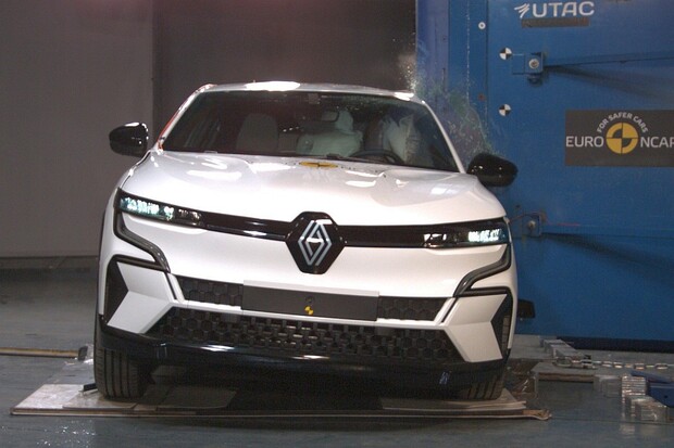 Renault se vrací ke svým standardům. Pět hvězdiček pro Mégane Electric