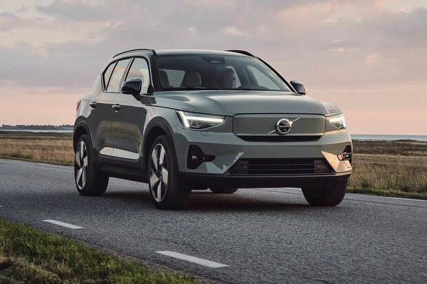 Volvo rozšiřuje nabídku a zmodernizovalo svůj nejdůležitější elektromobil
