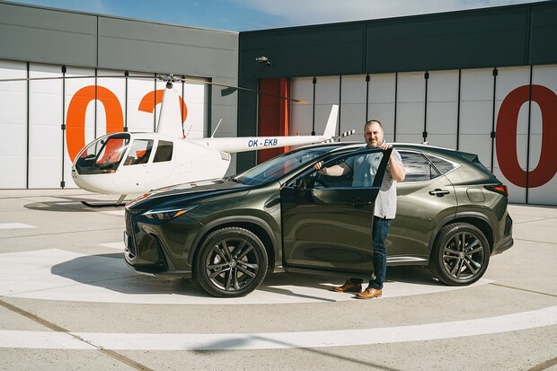 Lexus NX hybrid a plug-in hybrid. Elektřina mu jde k duhu