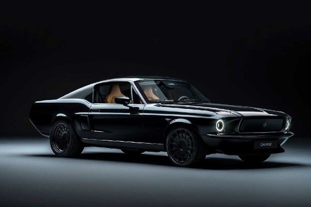 Nebaví vás Ford Mustang Mach-E? Tato retro alternativa by to mohla napravit