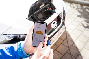 Jak jezdit elektromobilem úsporněji? Zapomeňte na muziku a brzděte motorem