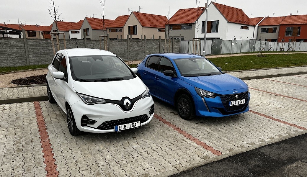 Kdo vyhraje v souboji Francouzů? Peugeot e-208, nebo Renault ZOE?