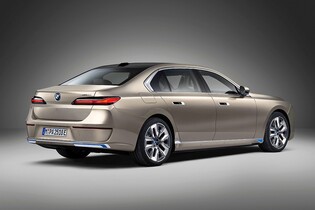 BMW i7 má první českou cenu. A rozpoutává cenovou válku