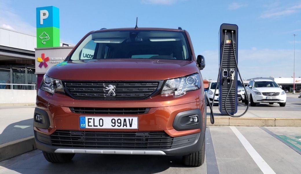 Jaká je reálná spotřeba Peugeotu e-Rifter v dálničním provozu?