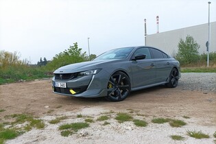 Testujeme pekelně rychlý Peugeot 508 PSE. Je to nářez