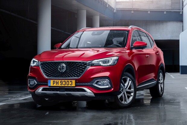 Plug-in hybrid MG EHS i historické modely můžete vidět na Prague Car Festivalu