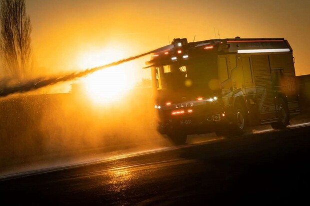 Hasiči z Los Angeles využívají elektrický hasičský vůz
