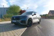 Test Volkswagen Touareg R eHybrid – Expres na baterky