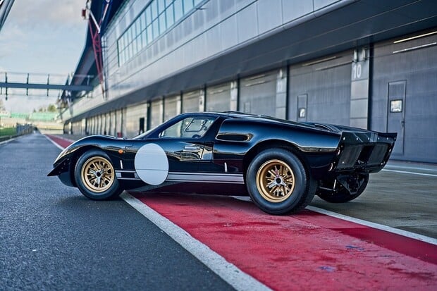 Legenda Le Mans 60. let Ford GT se změnil v elektromobil