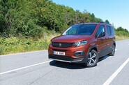 Peugeot oznámil novou cenu elektrického modelu Rifter. Přidává dlouhou záruku