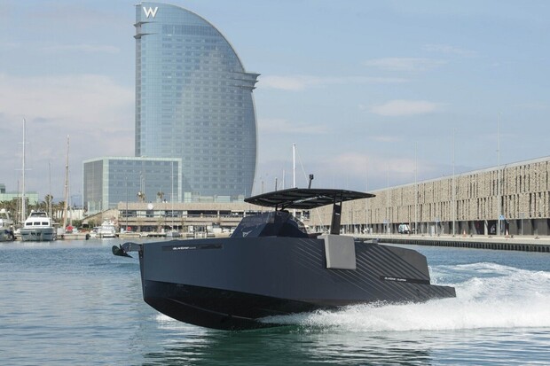 Cupra představuje svou první hybridní jachtu D28 Formentor e-Hybrid