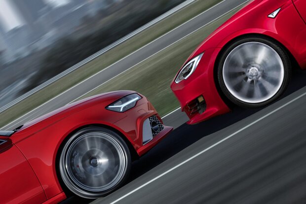 Souboj rodinných sprinterů: Audi RS6 vs. Tesla Model S P100D