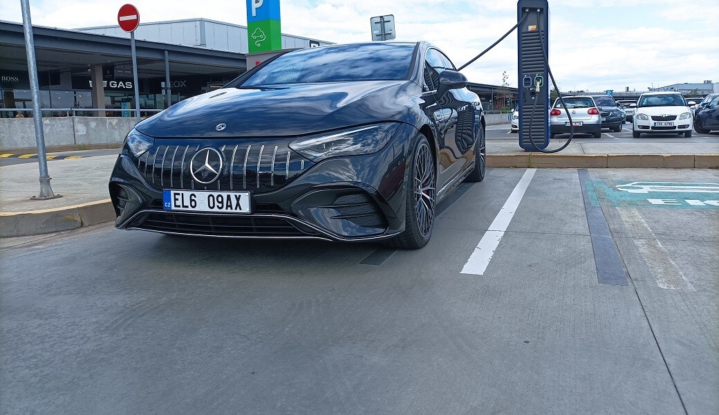 Reálná spotřeba elektrické energie a dojezd Mercedesu-AMG EQE 43