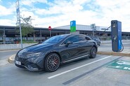 Test Reálná spotřeba elektrické energie a dojezd Mercedesu-AMG EQE 43 – Zaostřeno na spotřebu