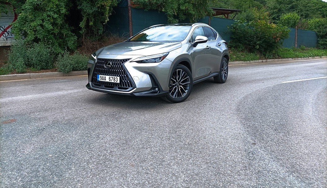 Lexus NX 350h 4×4 Luxury Top