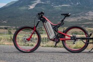 Elektrokolo od Optibike ujede až 510 km a zvládne vysoká stoupání. Cena je šílená