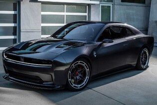 Dodge představuje elektrický Charger Daytona SRT. Dostane extrémně hlasitý výfuk