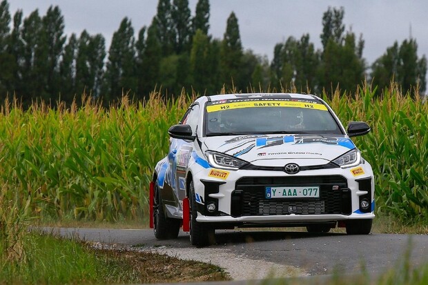 Vodíková Toyota GR Yaris H2 se předvedla Evropě na ostré rallye