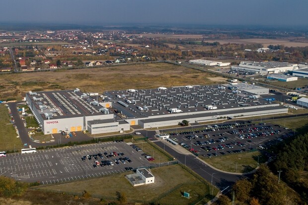 Toyota sází na Česko! V Kolíně rozjede produkci elektromobilů 