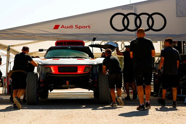 Audi představuje RS Q e-tron E2. Je aerodynamičtější a ještě hospodárnější