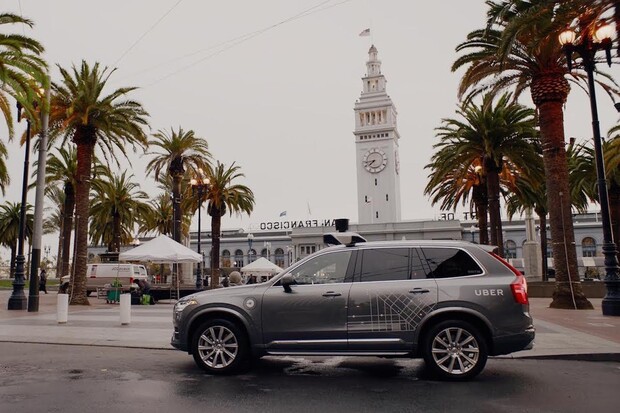 Také bychom mohli svá autonomní auta uvést už příští rok, zaznělo z Uberu