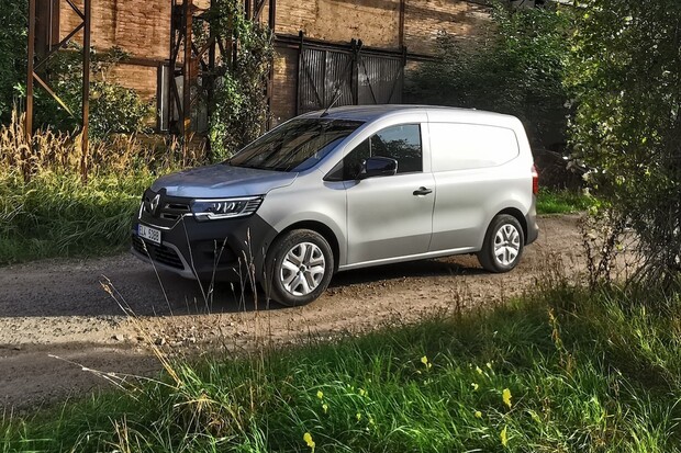 Testujeme malou ale vychytanou elektrickou dodávku Renault Kangoo Van E-Tech