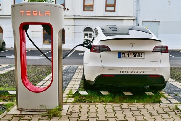 Tesla se poučila, příště ji už mráz nezaskočí. Snad