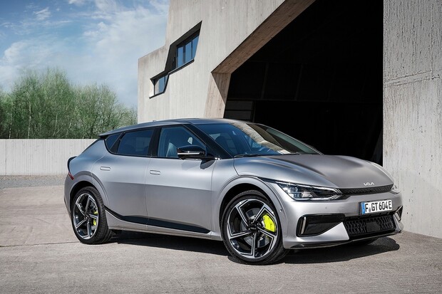 Kia EV6 GT vstupuje na český trh. Svých 585 koní dá za necelých 1,8 milionu Kč