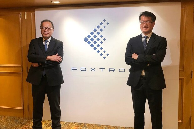 Foxconn před ofenzivou. Chce dodávat auta jiným automobilkám