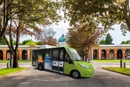 Vídeňský hřbitov na ekologické vlně. Používá elektrobus a houbové rakve