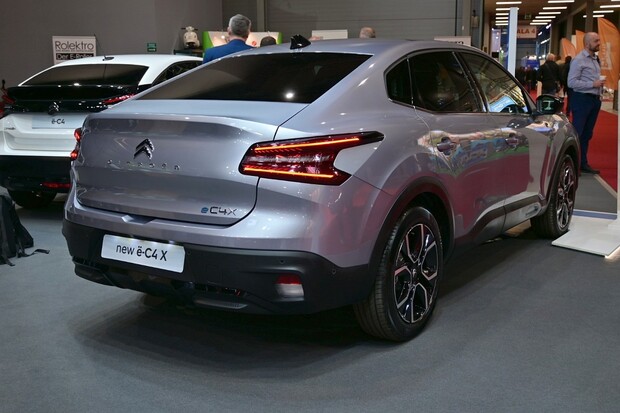Citroën ë-C4 X jde do českého prodeje