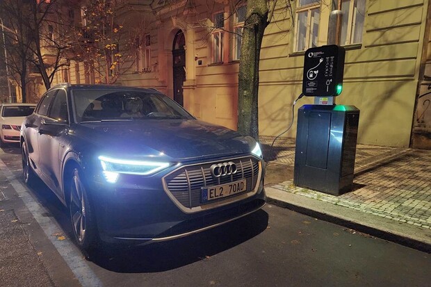 PRE stále při chuti. Praha dostala devět nových nabíječek a tři přesunuté