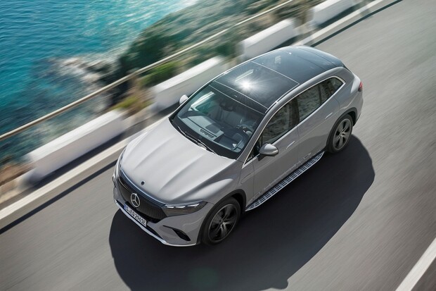 Mercedes-Benz EQS SUV otevřel objednávky. Menu je bohaté