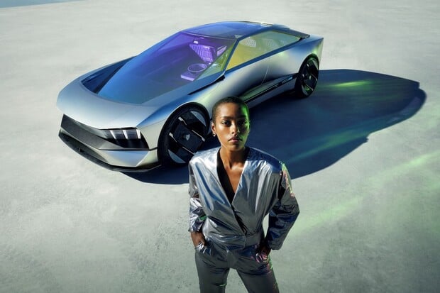 Peugeot Inception. Vypuká VLDR neboli Velká lednová designová revoluce