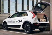 Nová Kia Niro EV dostala pracovní háv. Výrobce vyházel sedadla a přidal mříž